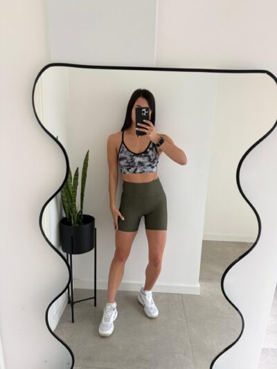 CALZA SHORT VERDE MILITAR '25