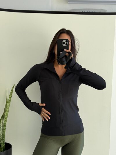 Campera negra LINEA LICRA ACANALADA
